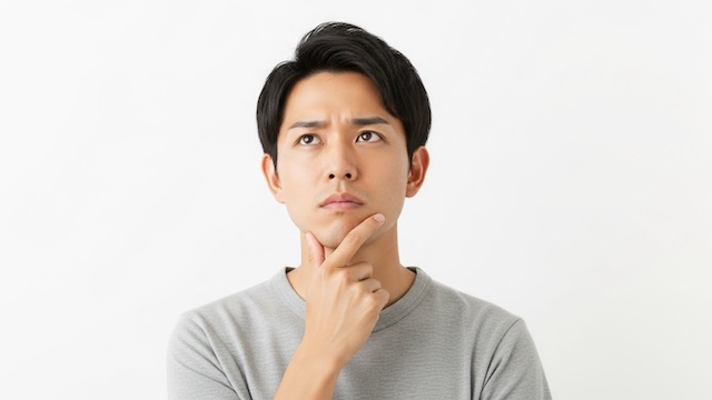 メンズリゼの痛みについて考える男性画像