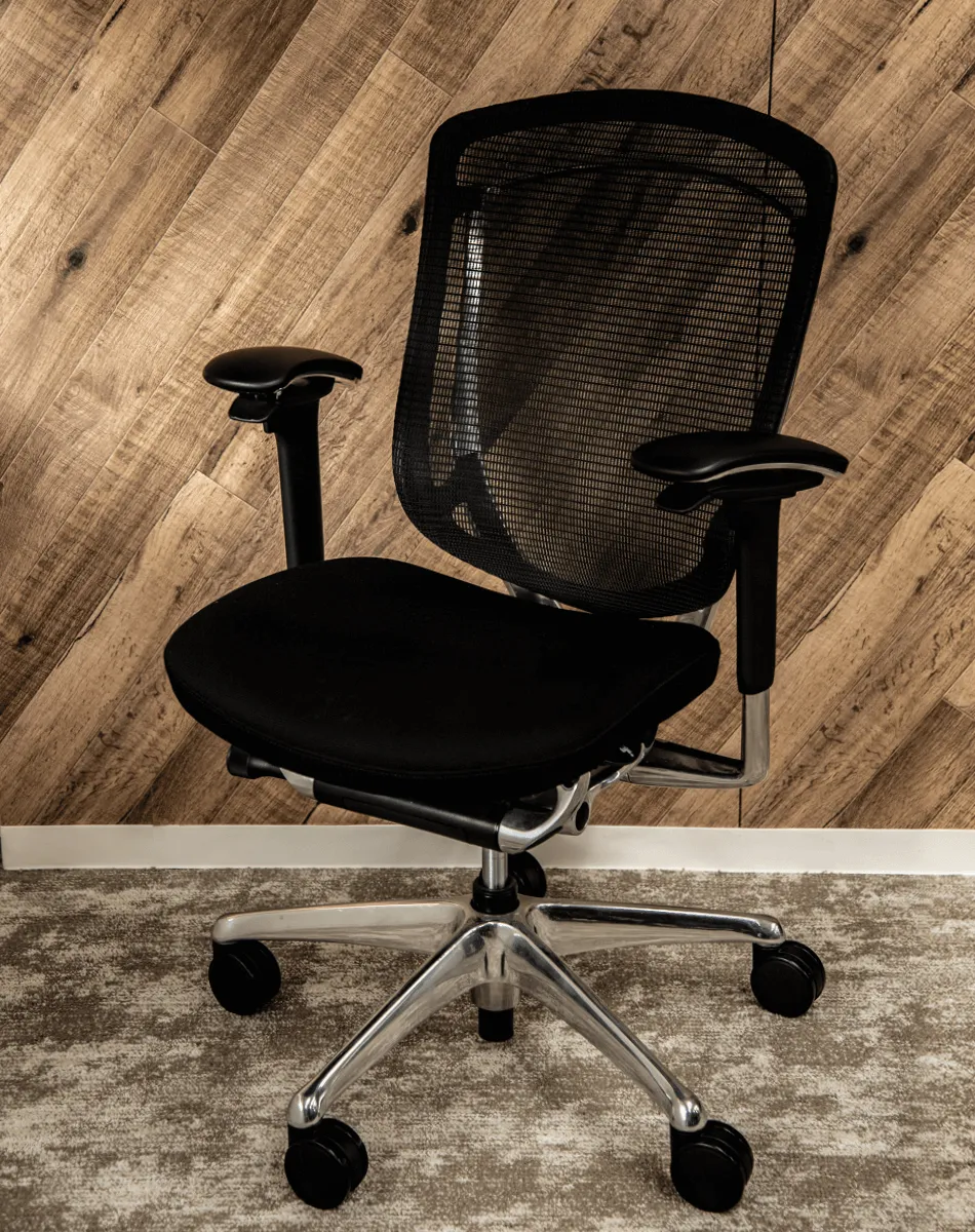CHAIR - OKAMURA