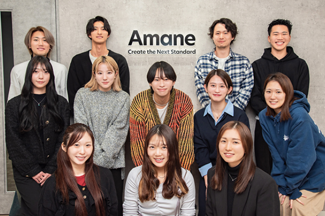 服装・髪色自由